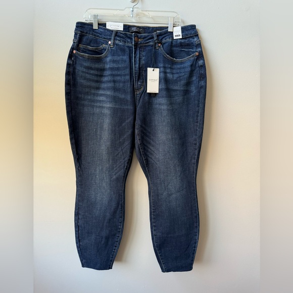 Judy Blue High Rise Tummy Control Dark Rinse Skinny Jeans NWT - Picture 1 of 6